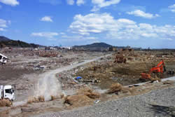 津波で破壊された陸前高田市の中心市街地