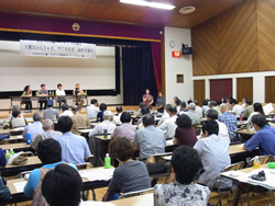 大震災から３ヶ月後の６月１１日に開催された住まいは人権デー・市民集会