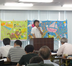 講演する平山洋介神戸大学教授