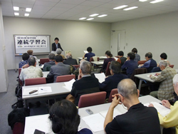 第３回学習会で講演する長谷川正太郎弁護士