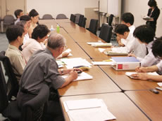 国土交通省に要請する全借連と住まいの貧困ネットの代表